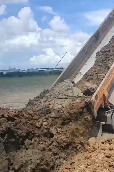 彰化雞舍回填土方, 彰化土方需求, 彰化土方回填, 彰化土方買賣, 彰化填土工程, 彰化填土整地, 彰化土石需求, 
			彰化填土一車多少錢？, 彰化填土價格, 彰化土方買賣, 彰化建地填土, 彰化填土需求, 彰化填土廠商, 
			彰化填土, 彰化回填土石, 彰化低窐地填土