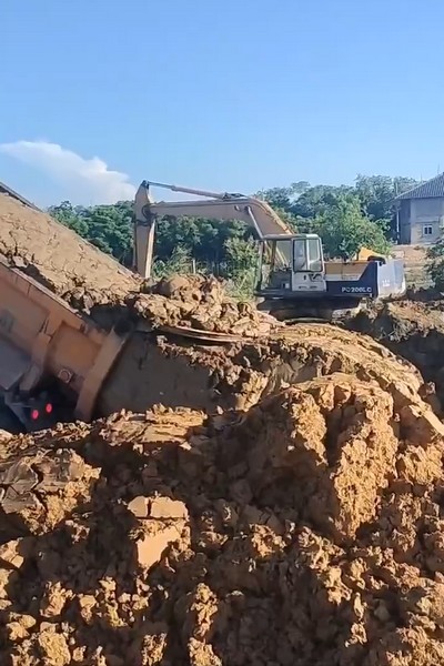 彰化二林雞舍回填土方, 彰化福興鄉土方需求, 彰化福興鄉土方回填, 彰化福興鄉土方買賣, 彰化福興鄉填土工程, 彰化福興鄉填土整地, 彰化福興鄉土石需求, 
			彰化福興鄉填土一車多少錢？, 彰化福興鄉填土價格, 彰化福興鄉土方買賣, 彰化福興鄉建地填土, 彰化福興鄉填土需求, 彰化福興鄉填土廠商, 
			彰化福興鄉填土, 彰化福興鄉回填土石, 彰化福興鄉低窐地填土